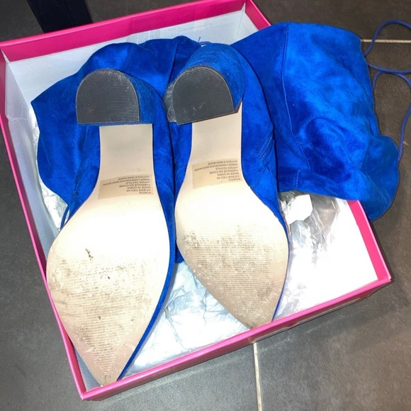 Giving the Blues boots - Picture 5 of 5